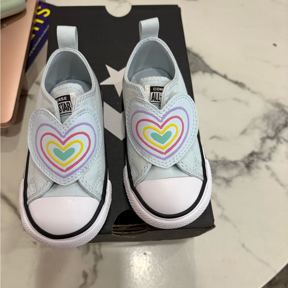 NWT TODDLER GIRL CONVERSE  Kids' Heart Sneakers - Light Blue